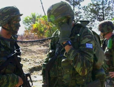 ΥΠΕΘΑ: Αυτή είναι όλη η αλήθεια για τις αποδοχές, τα επιδόματα και τις κρατήσεις των στελεχών των ΕΔ που θα ισχύσουν!